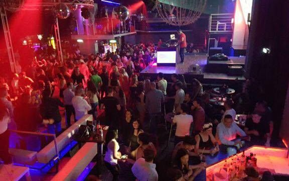 Još jedan nezaboravan vikend u Ambisu: Club Night žurka se nastavlja!