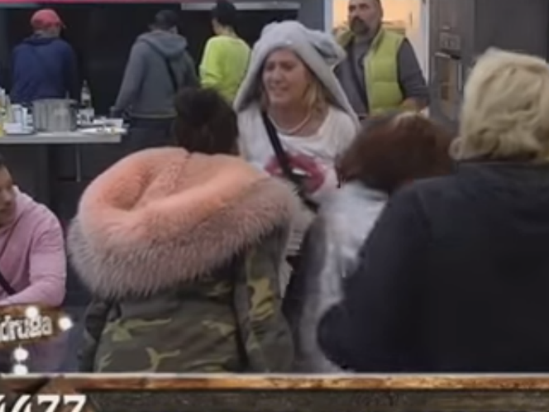 ZADRUGA: Zorana nasrnula na Jelenu Golubović, reagovalo obezbeđenje! VIDEO