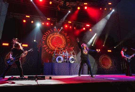 Snimak Whitesnake benda i publike obišao svet! Jači od oluje! (VIDEO)