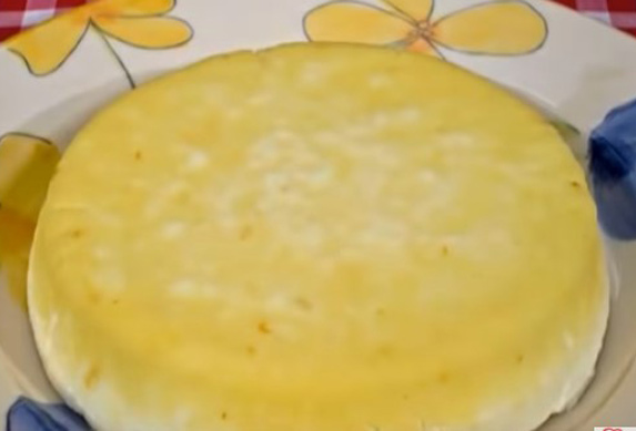 Recept za domaći kuvani sir! (VIDEO)