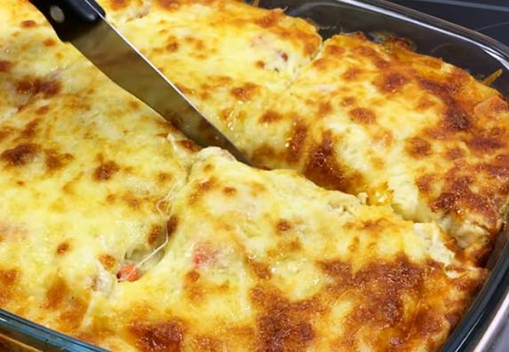 Musaka pica: Spojte čari italijanske i turske kuhinje! (RECEPT)