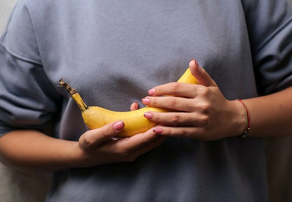 Banana izbeljuje zube, odlaže i ublažava bore, polira srebro, hrani biljke...