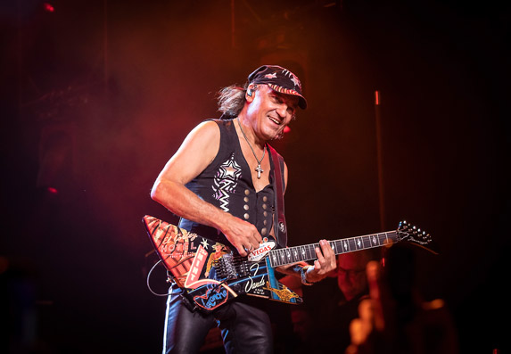Scorpionsi sinoćnjim koncertom pokorili Arenu!