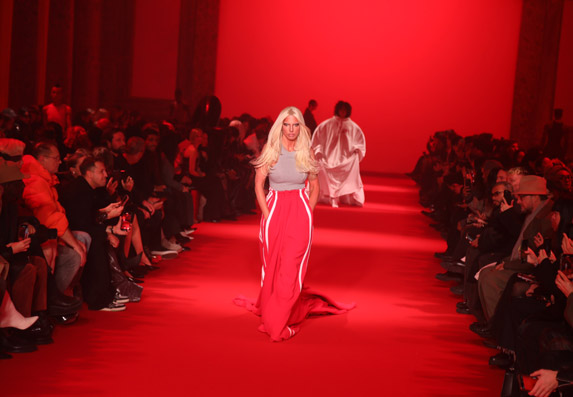  Karli supermodel: Jelena Karleuša na pisti Paris Fashion Weeka!