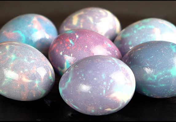 Farbanje vaskršnjih jaja u nebesku boju! Možda će zvučati čudno... (RECEPT)