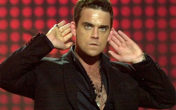 Robbie Williams se izblamirao pred 60 hiljada ljudi (Video)