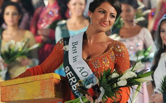 Srpkinja Tijana Rakić ponela titulu Mis Zemlje (Foto)