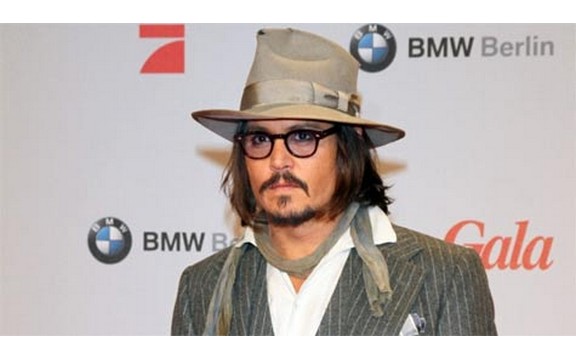 Johnny Depp: Radije bih pojeo džak krpelja, nego pogledao svoj film