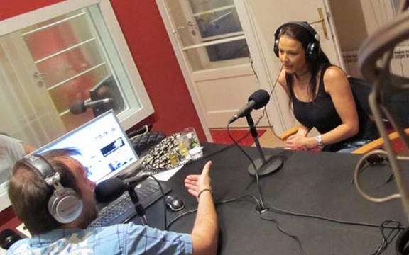 Tina Ivanović u gostima na radiju Svet Plus (Foto+Audio)