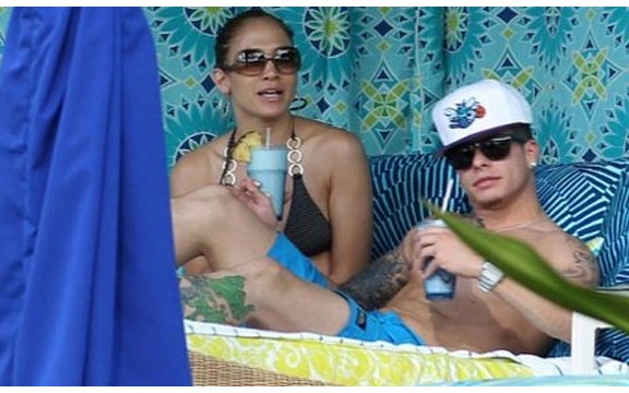Dženifer Lopez se valja sa dečkom na Havajima (Foto)