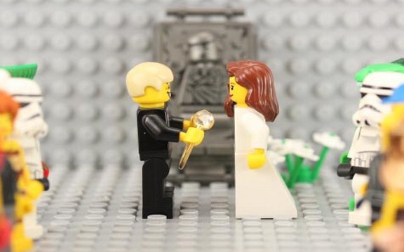 Fantastična prosidba od Lego figurica (Video)