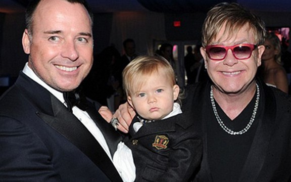 Elton Džon i njegov partner planiraju drugo dete