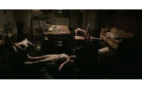 Merilin Menson u novom spotu ubija žene (Video 18+)