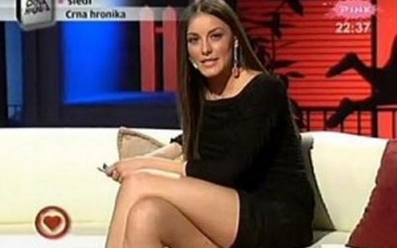 Crne tangice Katarine Šišmanović (Foto 18+)