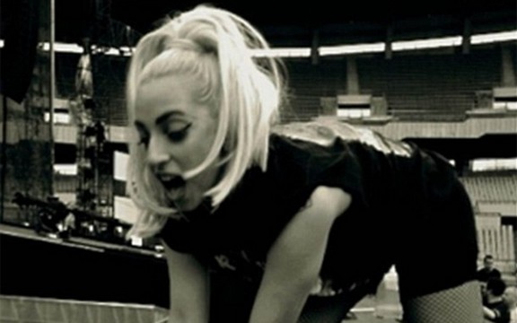 Lejdi Gaga fizikališe pred turneju!