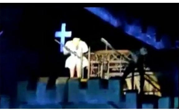 Lejdi Gaga zadobila potres mozga na nastupu (Video)
