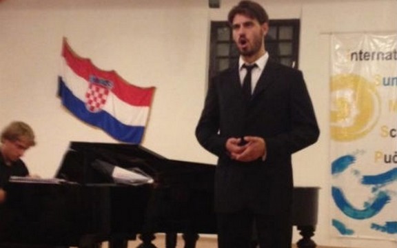 Nikola Nemešević Nemeš peva opere na Braču
