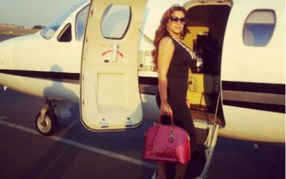 Seka Aleksić dobila od Holanđana privatan avion i limuzinu! (Foto)