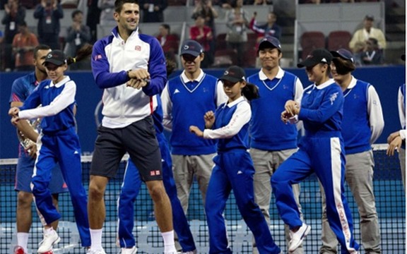 Novak Đoković oduševio Kineze! Zaigrao uz hit Gangnam Style (Video)