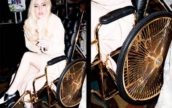 Lejdi Gaga kupila invalidska kolica od zlata (Foto)