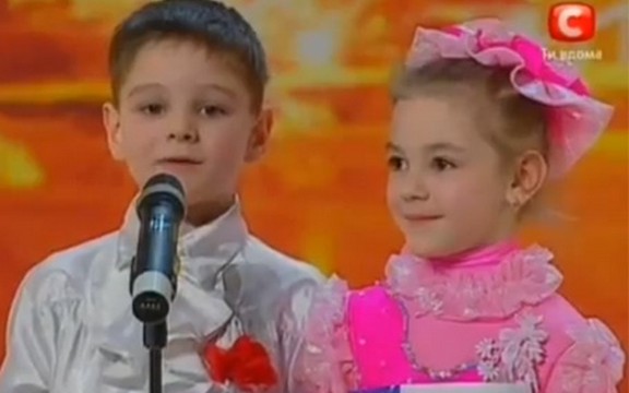 Performans devojčice i dečaka koji je zadivio svet (Video)