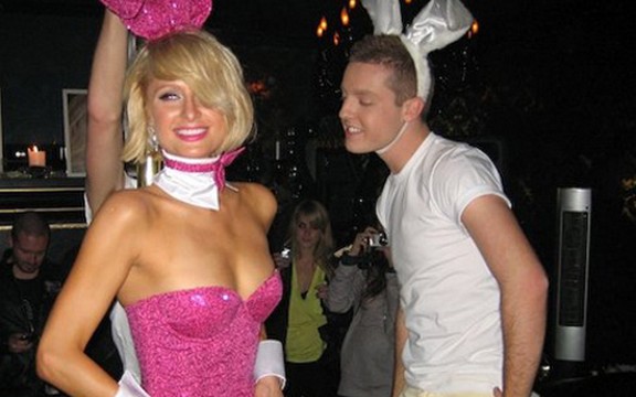 Paris Hilton u kostimu zečice na Plejboj žurci (Foto)