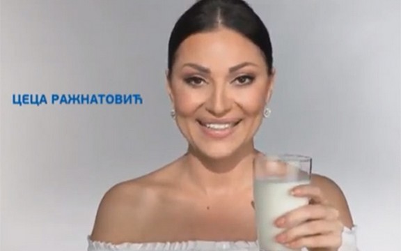 Ceca Ražnatović u reklami za mleko! (Video)