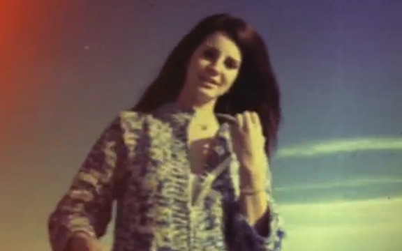Lana del Rej obradila pesmu Summer Wine (Video)