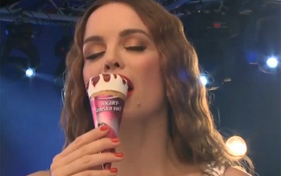Severina Vučković snimila reklamu za sladoled (Video)