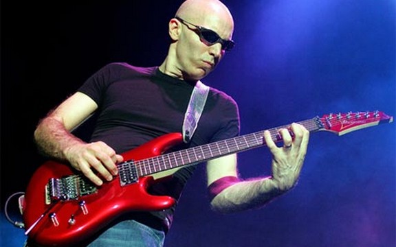 Joe Satriani pred koncert u Beogradu: Muzičari treba da nauče kako da učine ljude srećnim (Foto)