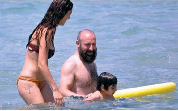 Sulejman Veličanstveni sa porodicom uživa na moru (Foto)