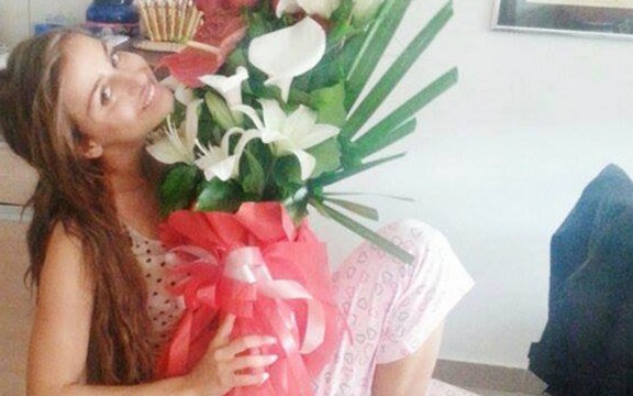 Aleksandra Nakova: Cveće za devojku sa najlepšim osmehom (Foto)