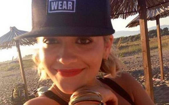 Rita Ora uživa i odmara na Adi Bojani (Foto)
