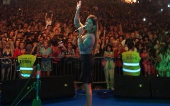 Seka Aleksić pevala pred 20.000 ljudi na trgu u Požarevcu! (Foto)