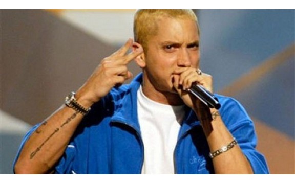 Eminem najbrži reper na svetu: 101 reč za samo 16 sekundi! (Video)