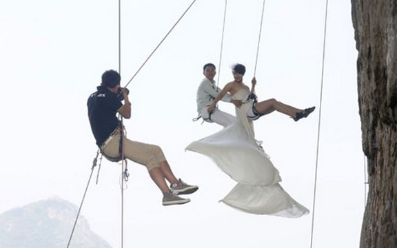 Ekstremno venčanje: Sudbonosno Da izgovorili pod oblacima! (Foto)