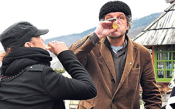 Kustendorf 2014: Emir Kusturica dočekao Zaz uz medovaču i pogaču (Foto)