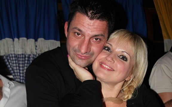 Maja Nikolić sada tvrdi da je njen verenik kriminalac koji joj krvnički preti!