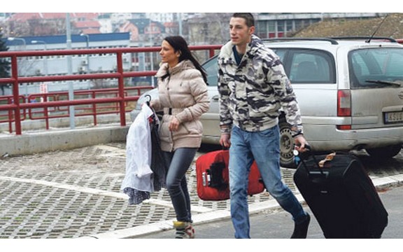 Sloba Đurković se sa verenicom Miljanom preselio u Beograd (Foto)