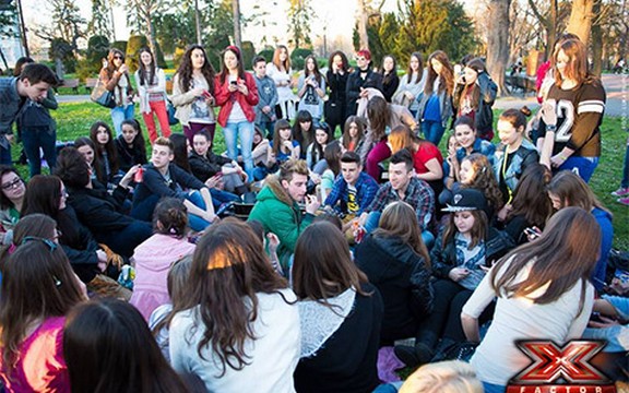 X Factor Adria: Pogledajte kako su se Doktori družili sa fanovima na Kalemegdanu (Foto+Video)