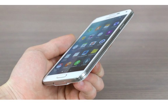 Samsung otkrio novi smartfon dizajn koji pomera granice dosadašnjih telefona (Foto)