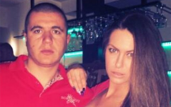 Sara Trajanović više ne krije vezu sa bratom Cece Ražnatović! (Foto)