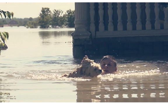 Pogledajte najpotresniji snimak nezapamćenih poplava (Video)