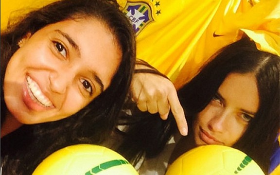 Svetsko prvenstvo u fudbalu 2014 polufinale: Adrijana Lima uz Brazil svim srcem (Foto)
