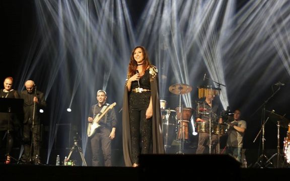 Aleksandra Radović posle spektakularnog koncerta u Sava Centru: Drago mi je da još ima publike koja voli pravu pop muziku! FOTO+VIDEO