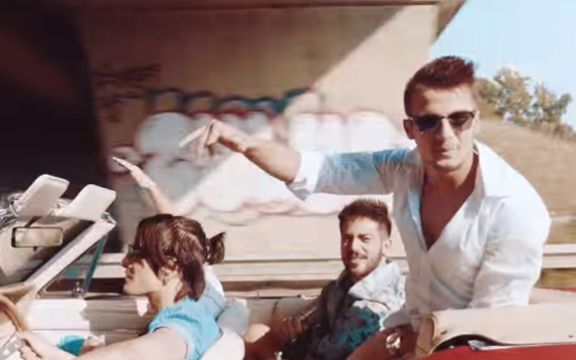 Već pola miliona: Lapsus bend objavio novi letnji hit IDEALNO VEČE! VIDEO