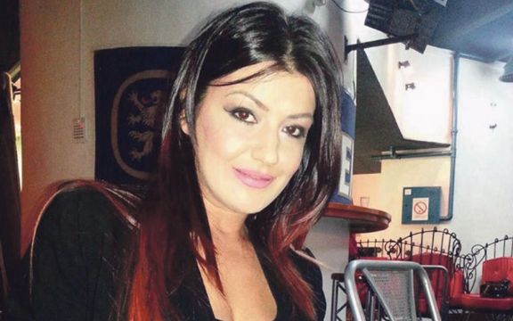 Novi obrt u istrazi: Jelena Krsmanović nije ubijena na nasipu - Ubica zajedno sa policijom tragao za pevačicom!