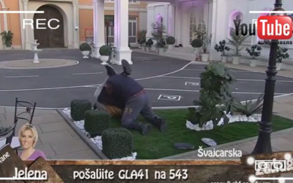 ZADRUGA: Miki Đuričić skočio na Đeksona - Udaviću te, gotovo je! VIDEO