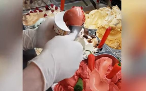 Đavolji dah: Najopasniji sladoled na svetu! (VIDEO)