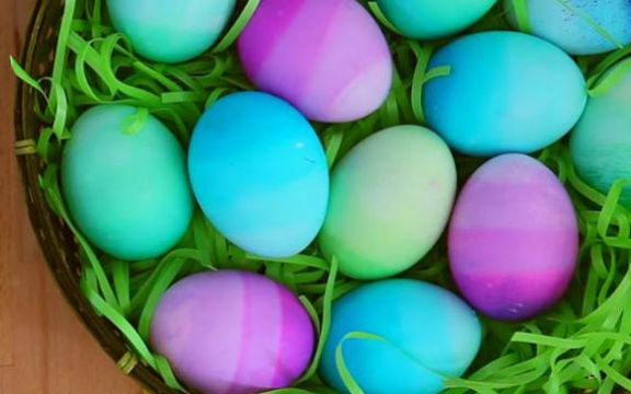 Uskršnja ombre jaja! Jednostavna tehnika za najveselije šare! (VIDEO)